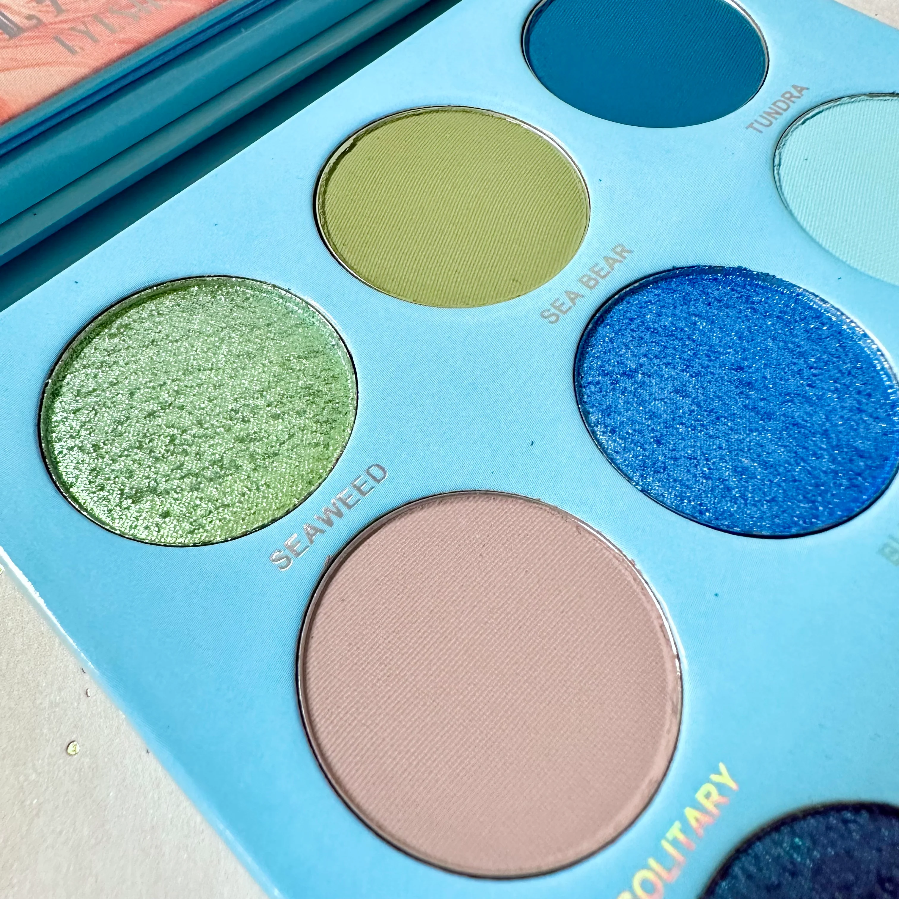 Polar Lights Eyeshadow Palette - Image 5