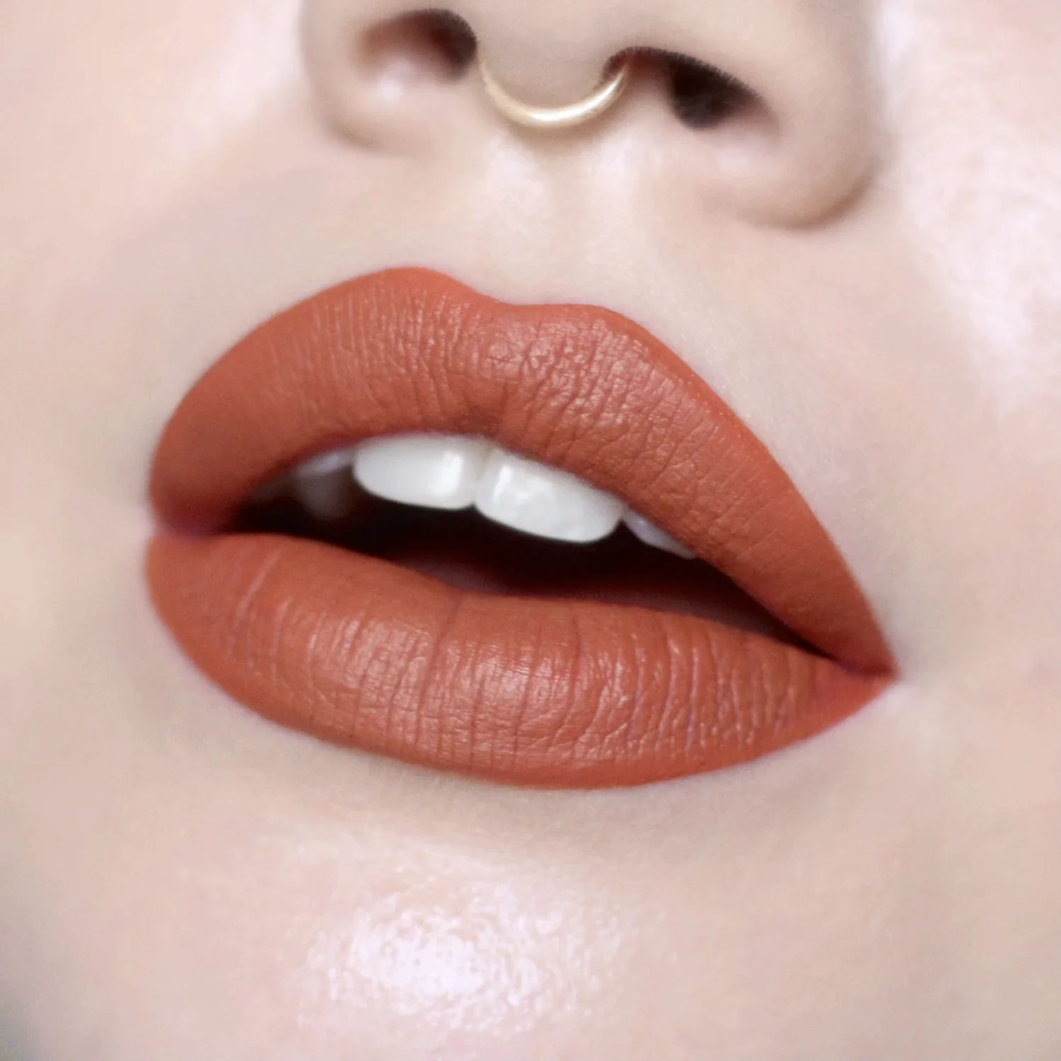 Terracotta Long Lasting Matte Liquid Lipstick - Image 3