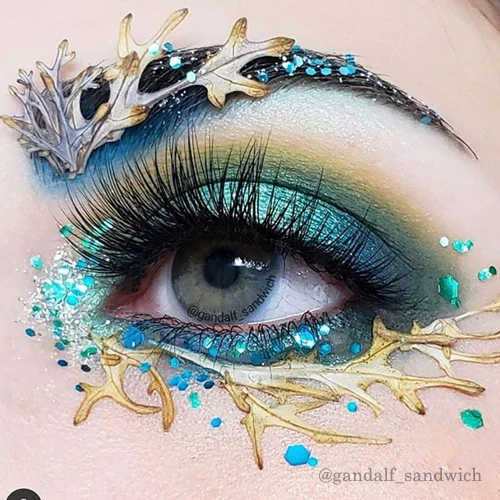 Whalesong Eyeshadow Palette - Image 4